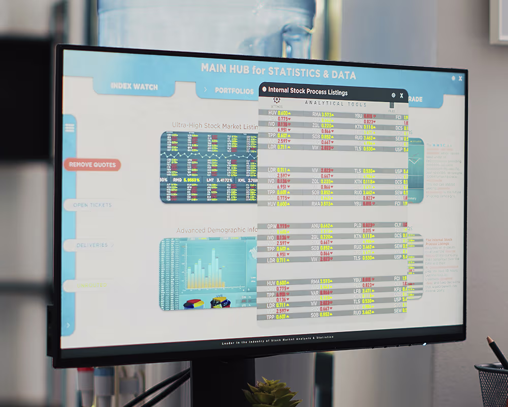 Oriel TV display used in educational institutions for class schedules and alerts